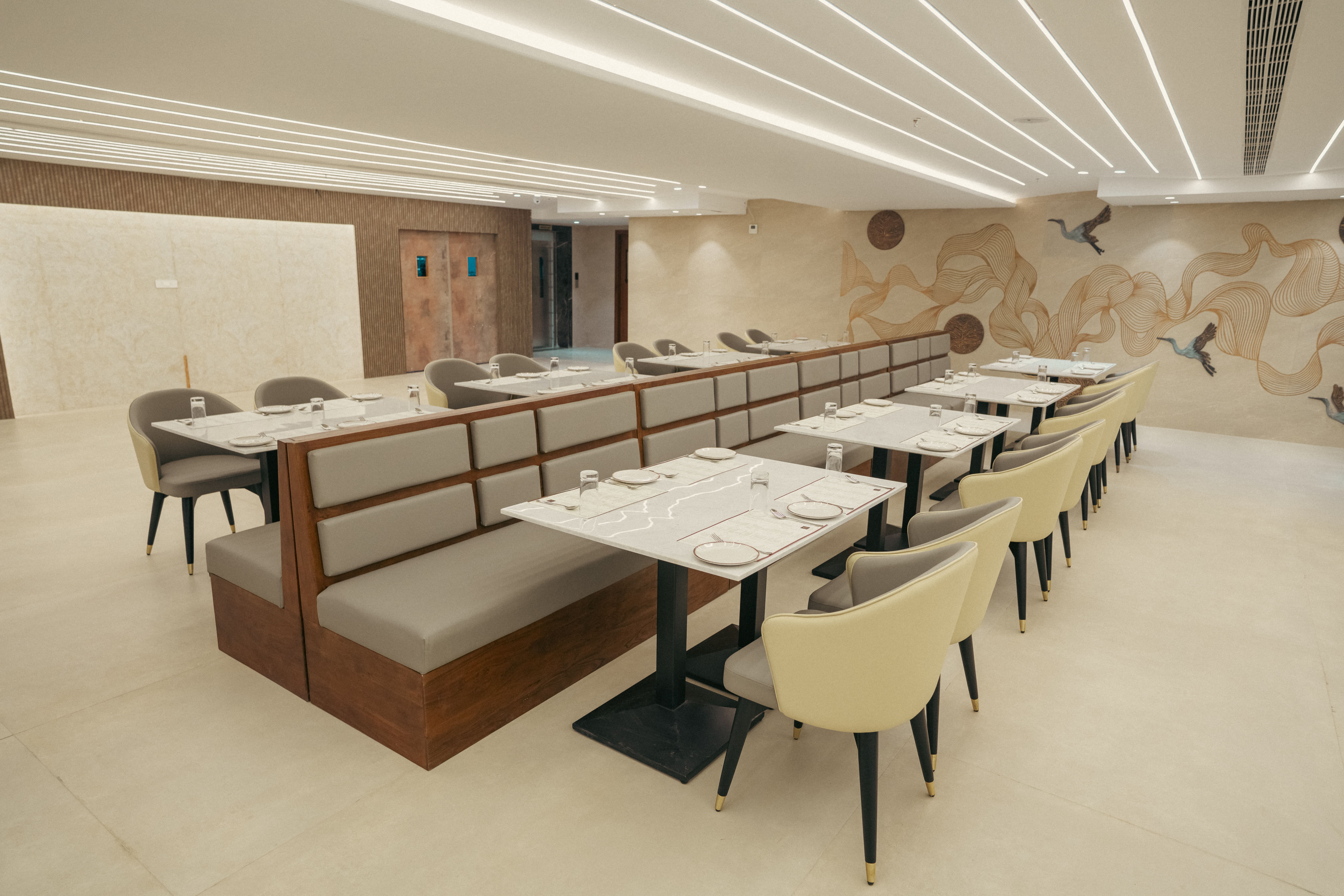 Banquet hall decor